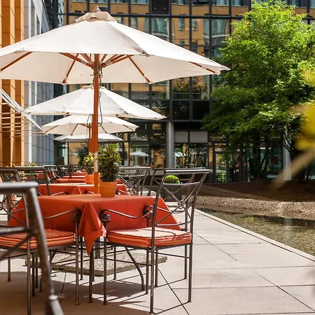 מלון Elbflorenz דרזדן